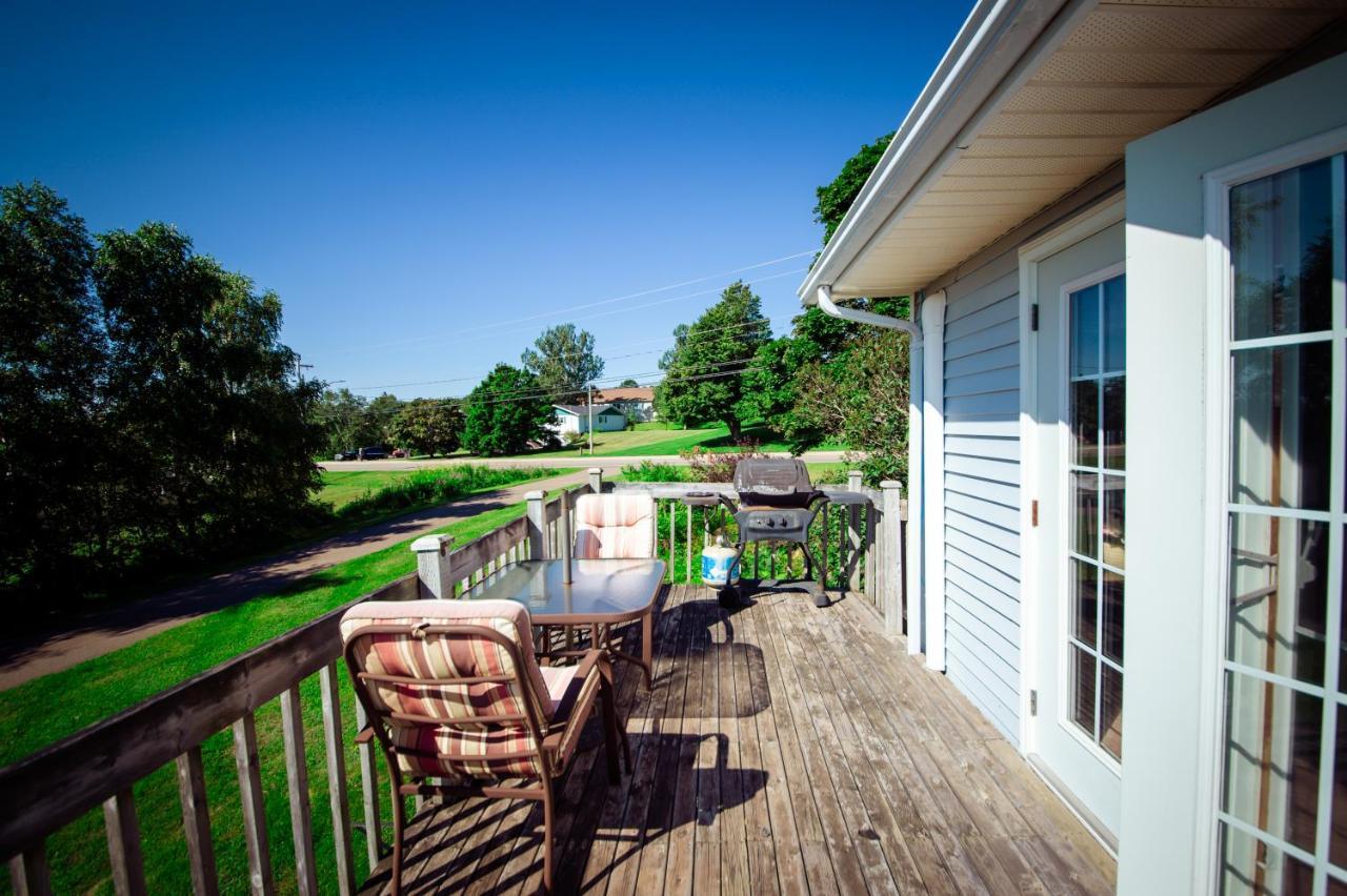 Lee'S Ocean Peek B & B Stratford Bagian luar foto