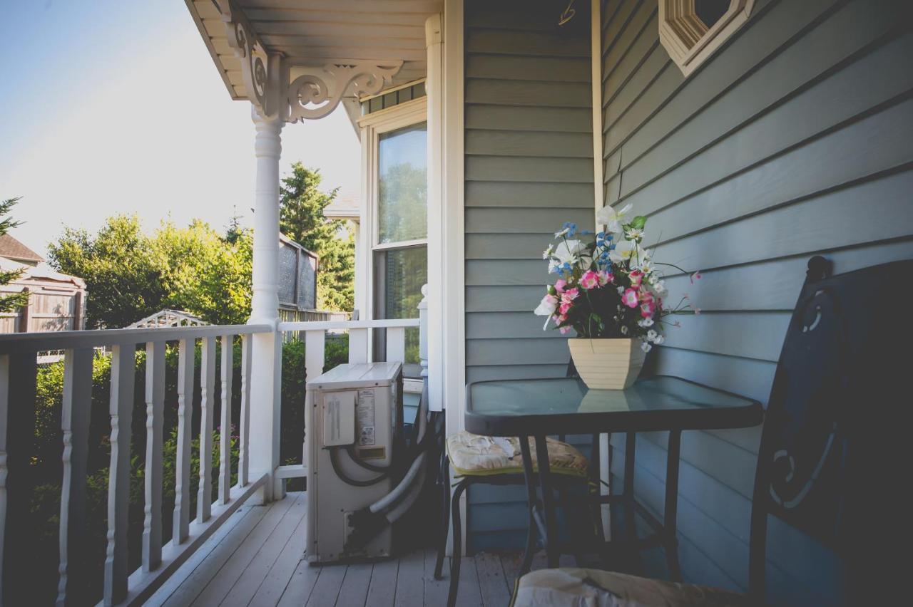 Lee'S Ocean Peek B & B Stratford Bagian luar foto