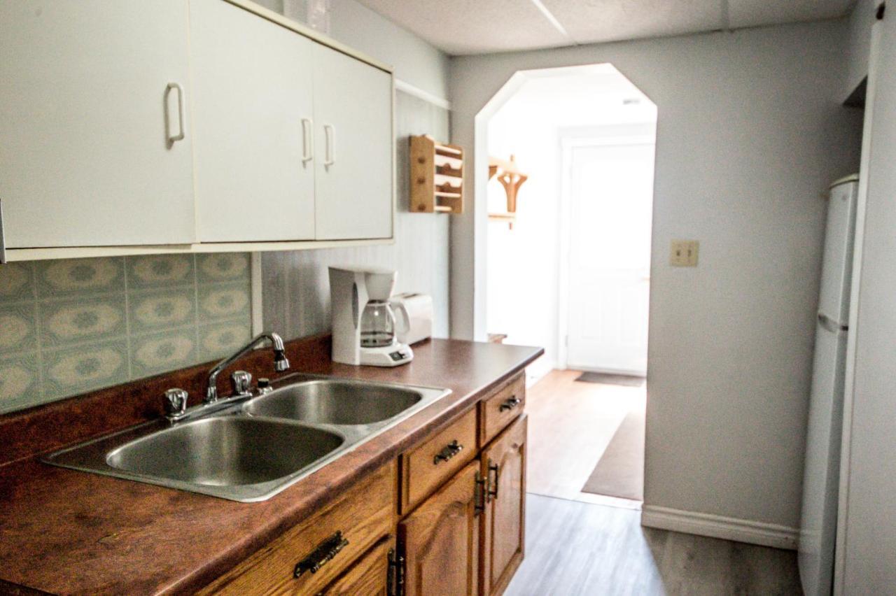 Lee'S Ocean Peek B & B Stratford Bagian luar foto