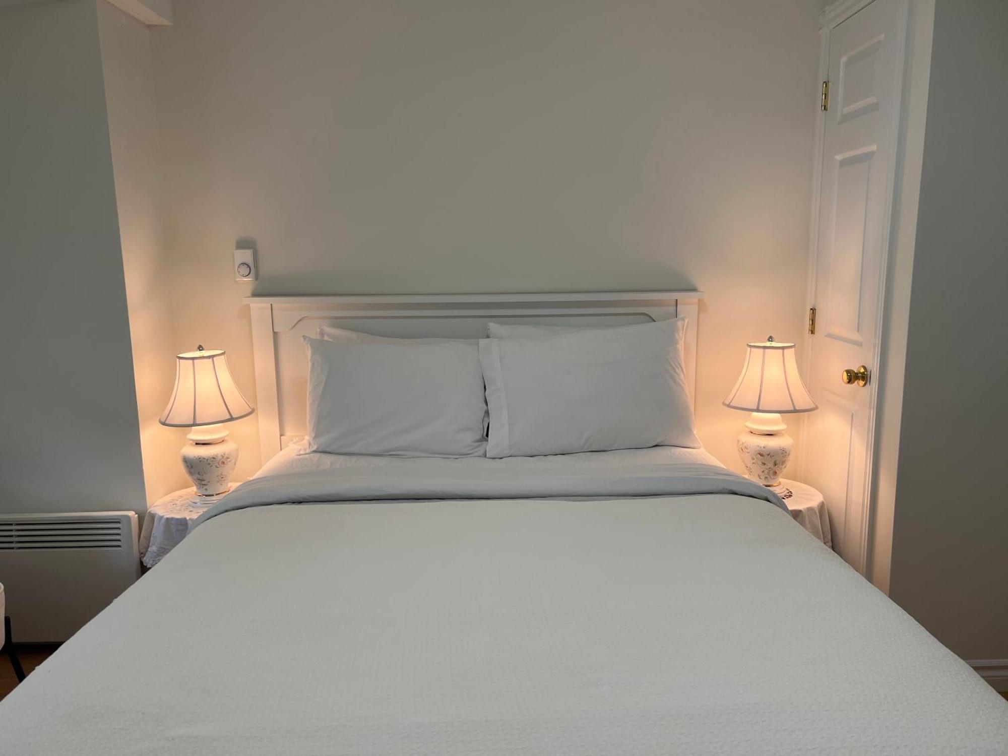 Lee'S Ocean Peek B & B Stratford Bagian luar foto