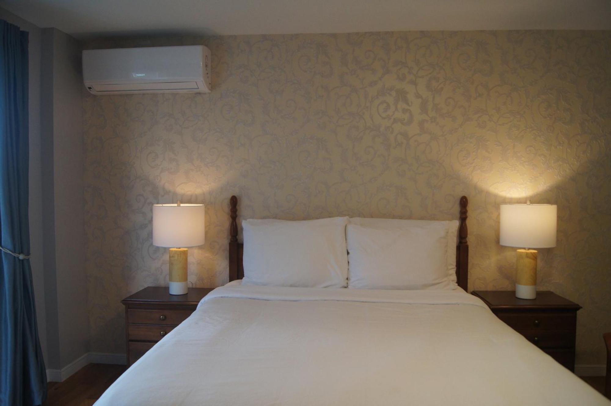 Lee'S Ocean Peek B & B Stratford Bagian luar foto