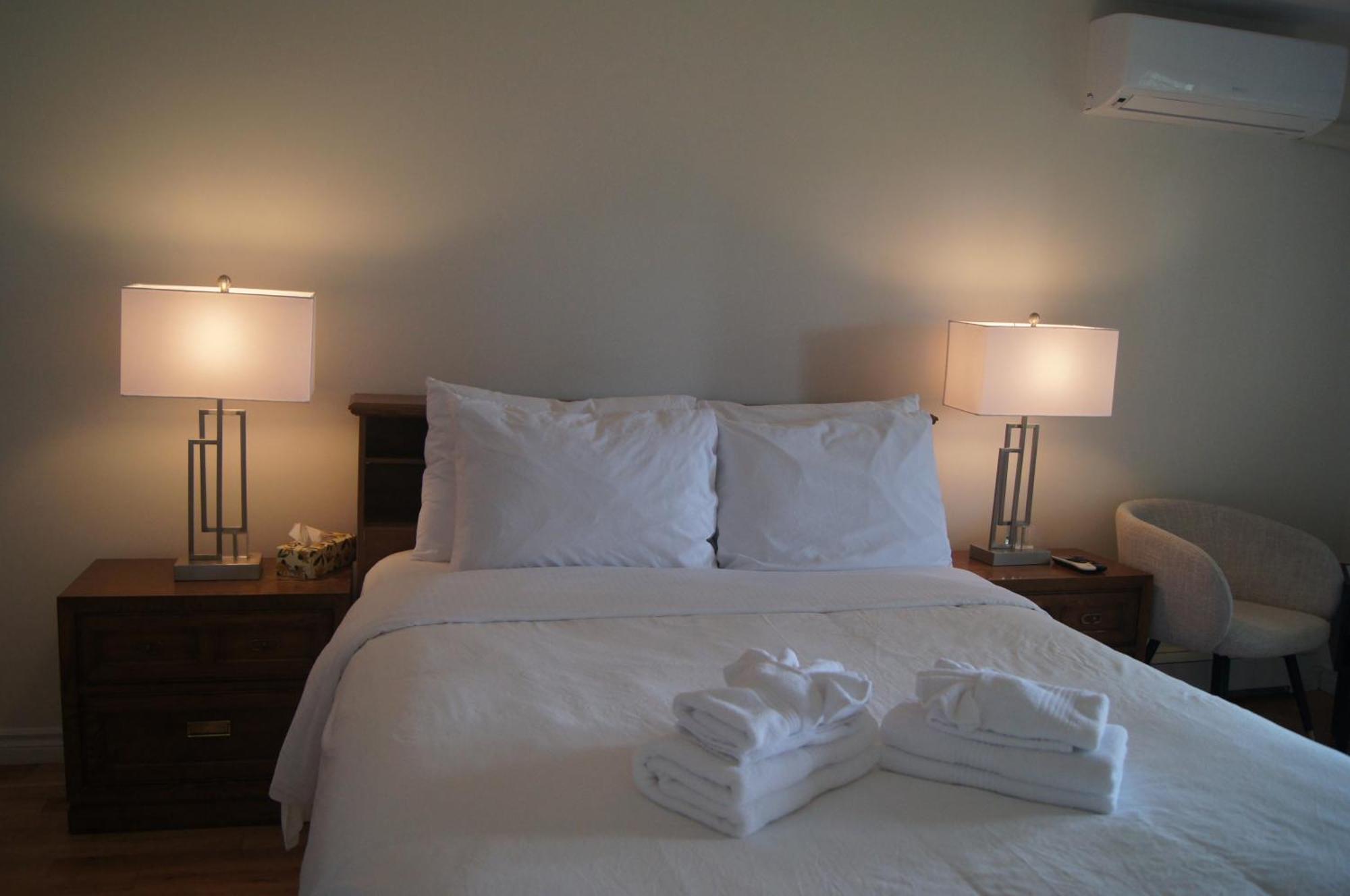 Lee'S Ocean Peek B & B Stratford Bagian luar foto