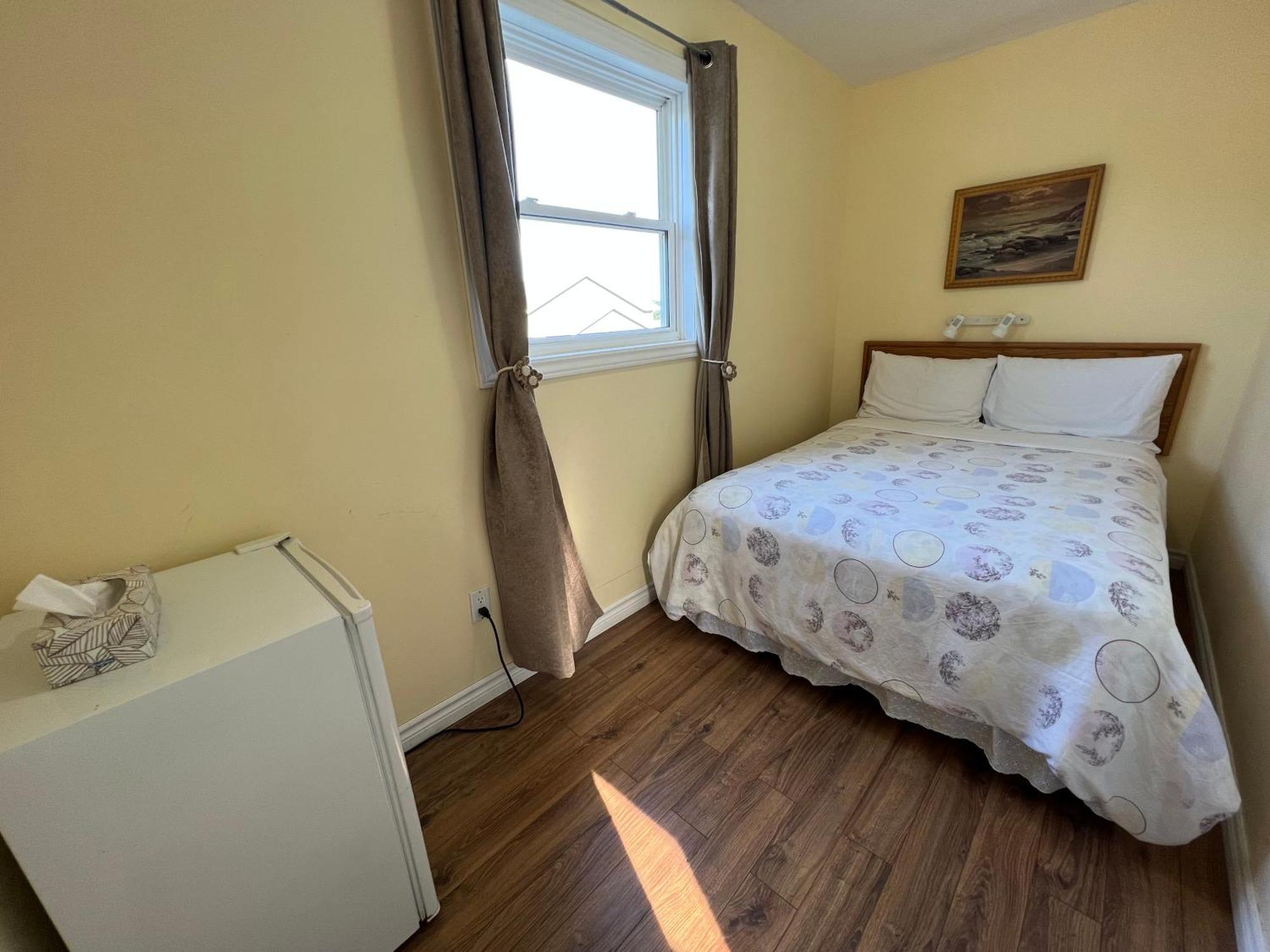 Lee'S Ocean Peek B & B Stratford Bagian luar foto