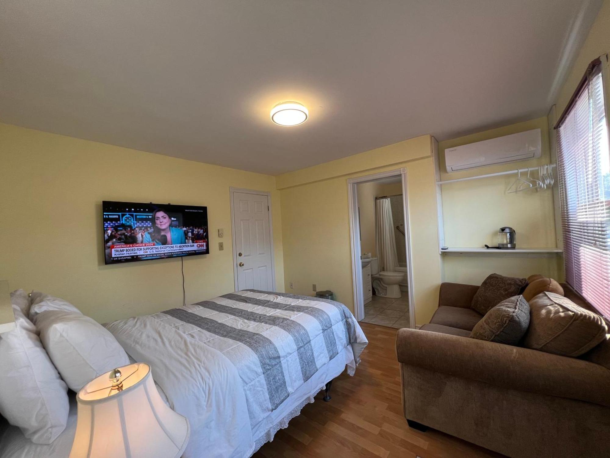 Lee'S Ocean Peek B & B Stratford Bagian luar foto