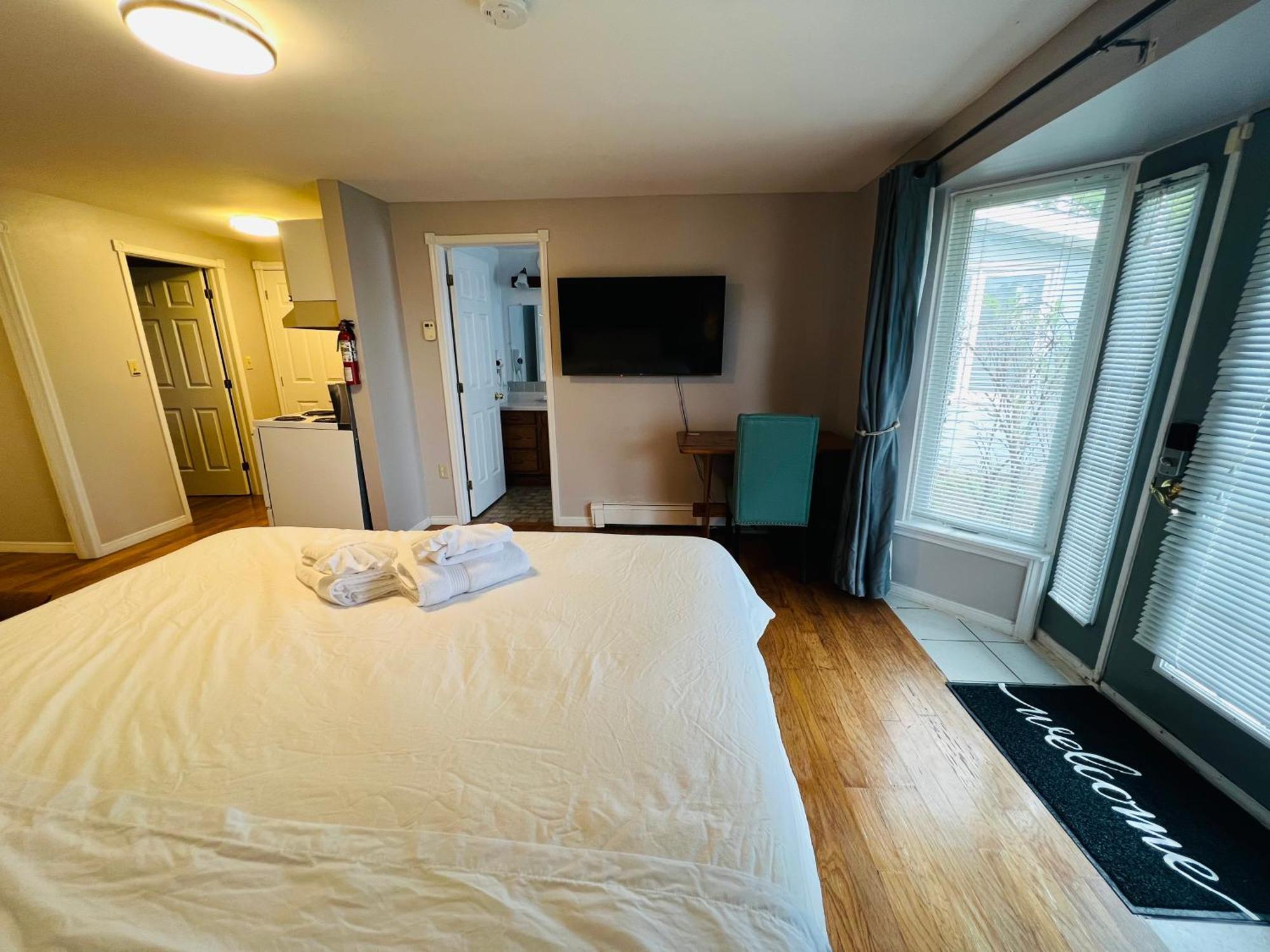 Lee'S Ocean Peek B & B Stratford Bagian luar foto